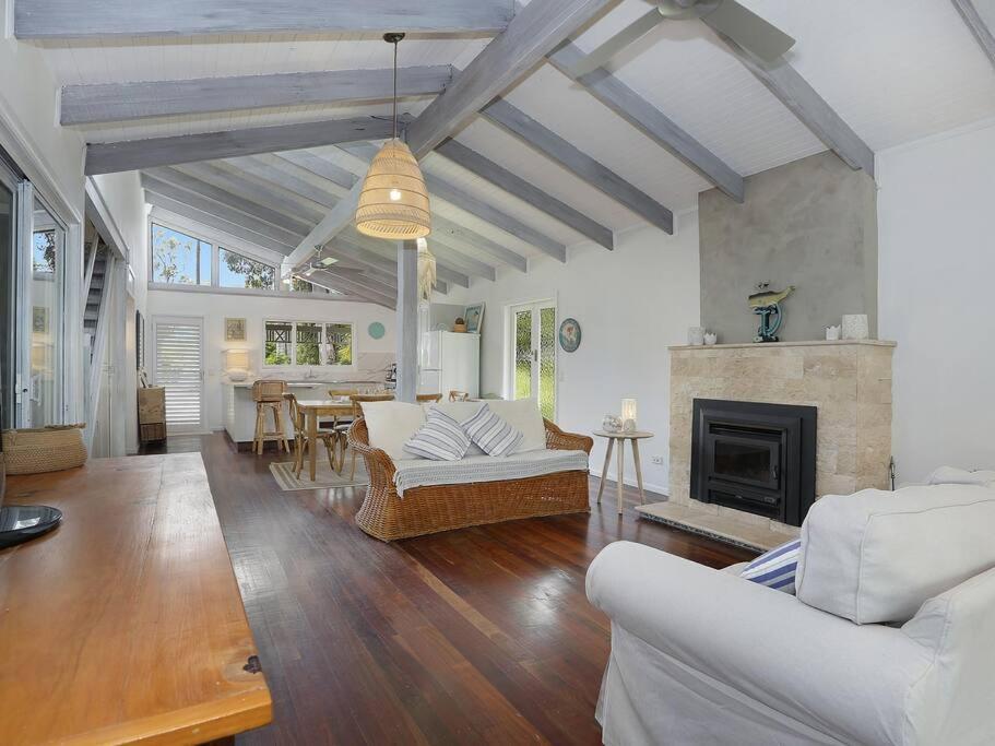 Holiday home Palmberry Wooloweyah -yamba- Ljhooker