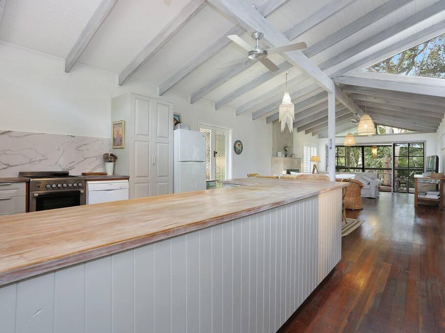 Palmberry Wooloweyah -yamba- Ljhooker